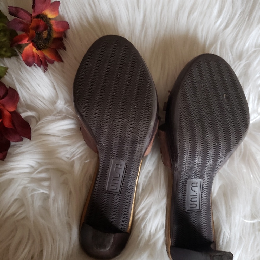 Heels - Picture 3 of 5